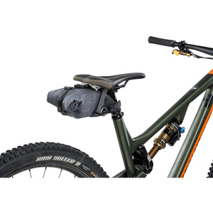 EVOC SEAT BAG TOUR saddle bag, Bicycle frame bag for more storage space on the seat post (size: M, 0.7 L storage space, abrasion-resistant, water-repellent, Hypalon reinforcement), Carbon Grey