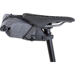 EVOC SEAT BAG TOUR saddle bag, Bicycle frame bag for more storage space on the seat post (size: M, 0.7 L storage space, abrasion-resistant, water-repellent, Hypalon reinforcement), Carbon Grey